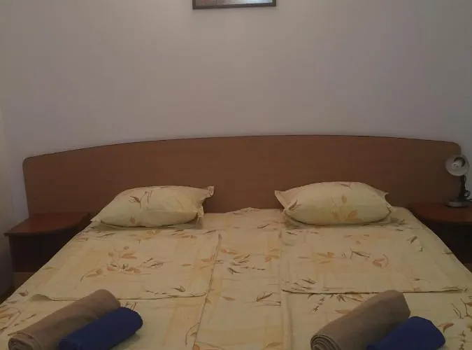 Πανσιόν Aтанасов Ii