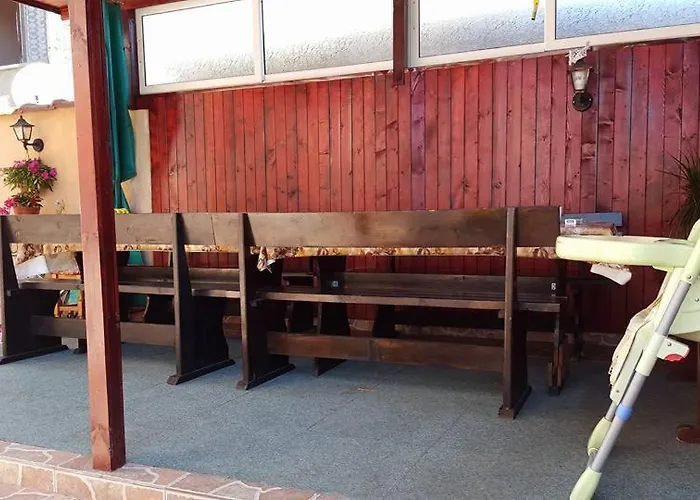 Πανσιόν Aтанасов Ii Πριμόρσκο