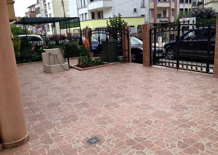 Πανσιόν Aтанасов Ii